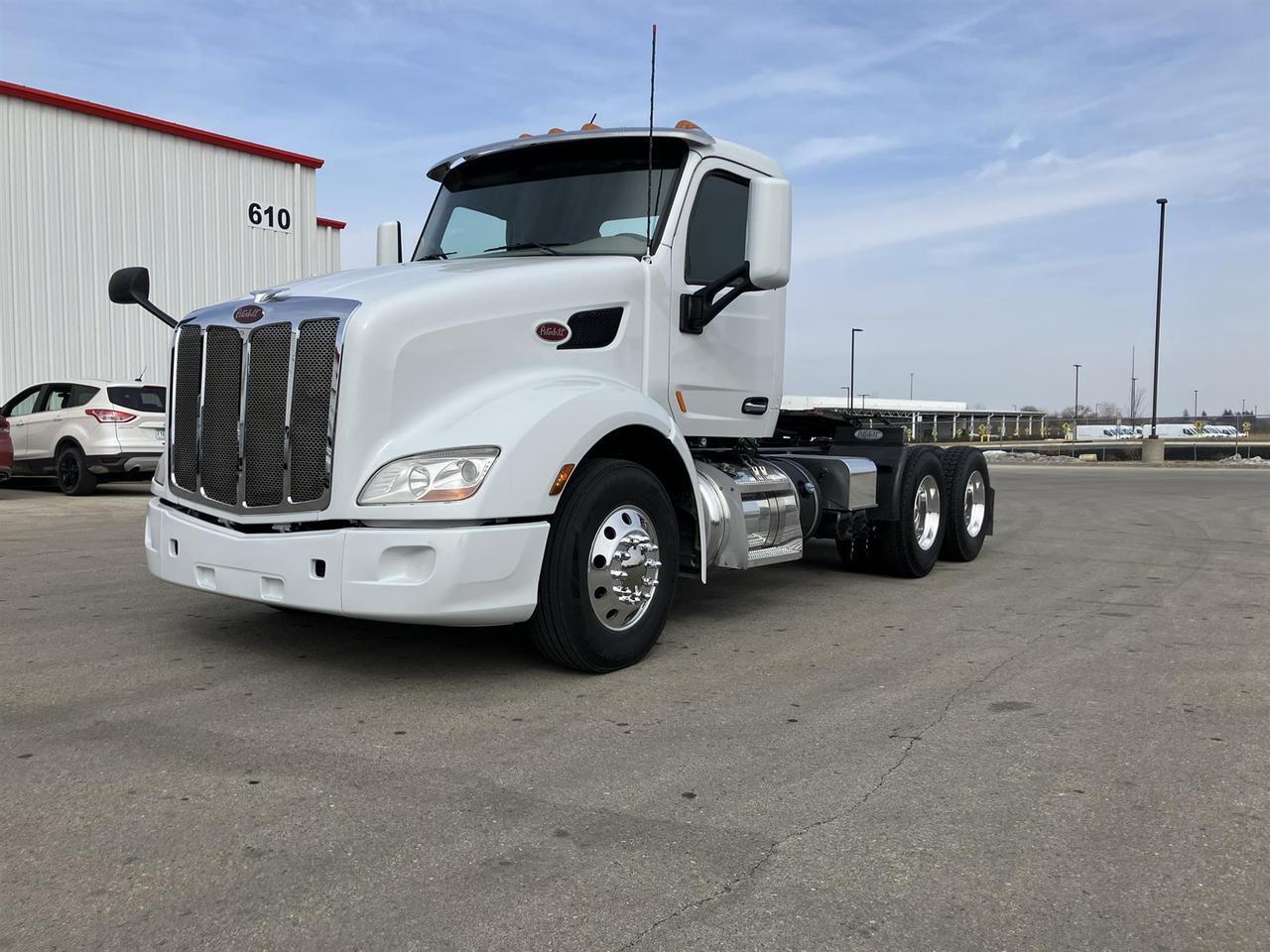 2021 Peterbilt 579 Non-Sleeper