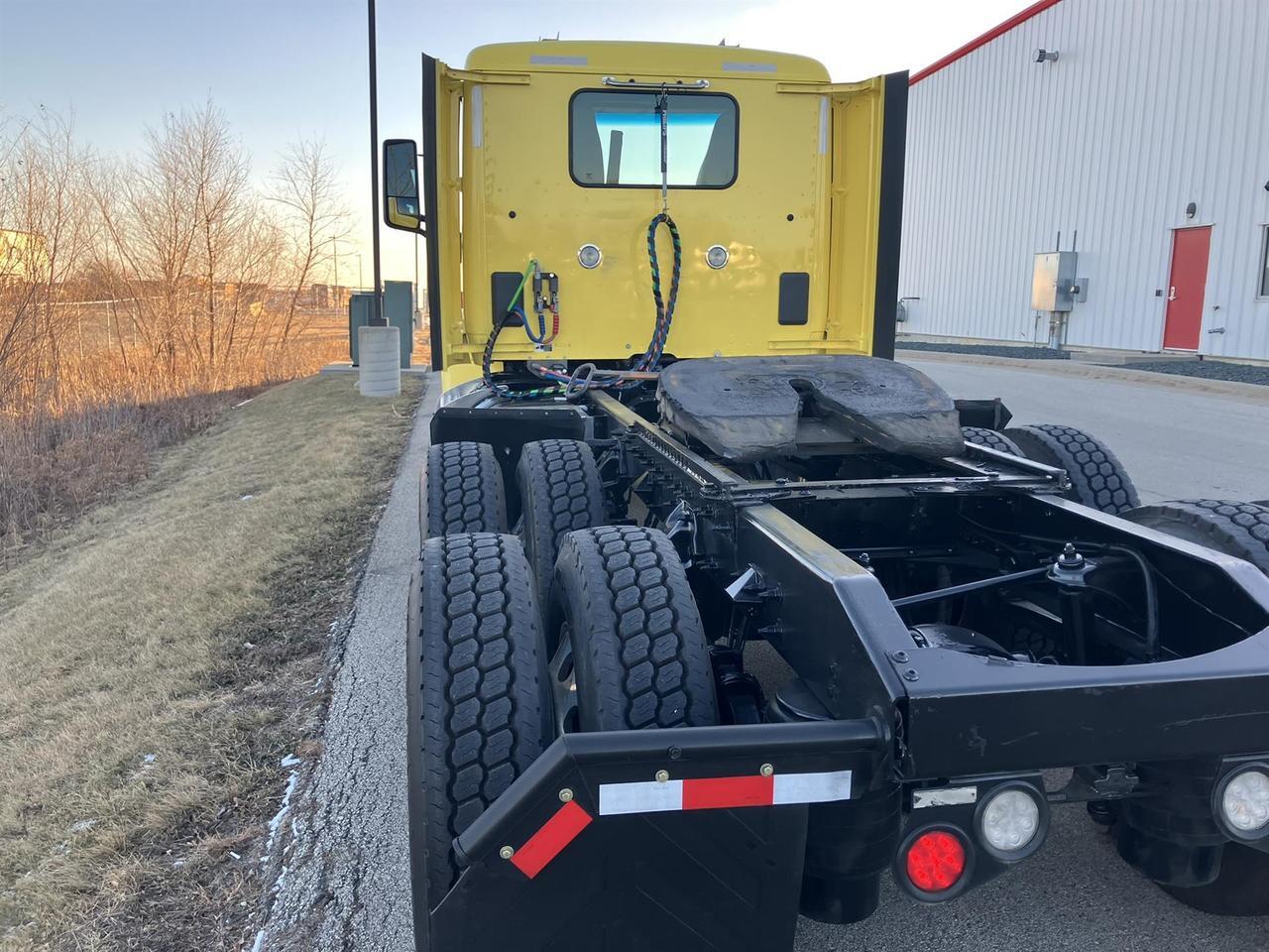 2021 Peterbilt 579 Rochester MN