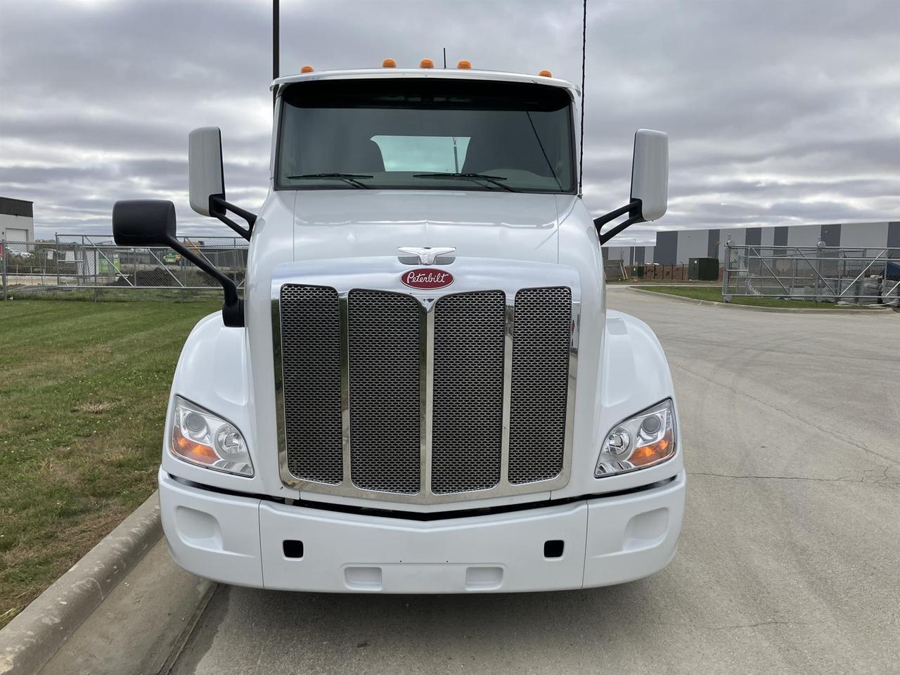 2021 Peterbilt 579