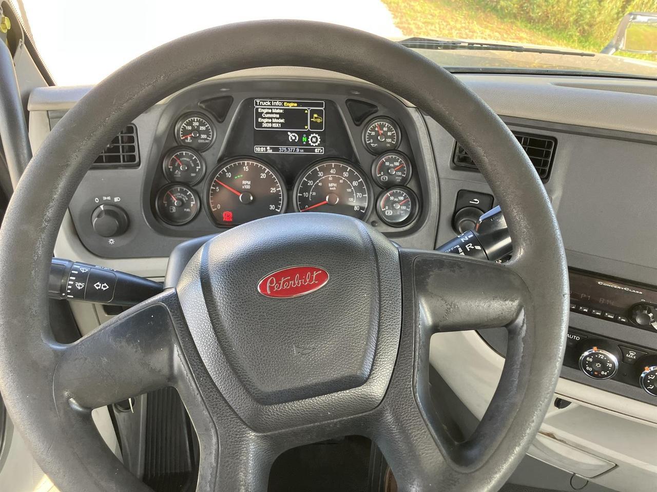 2021 Peterbilt 579 Rochester MN