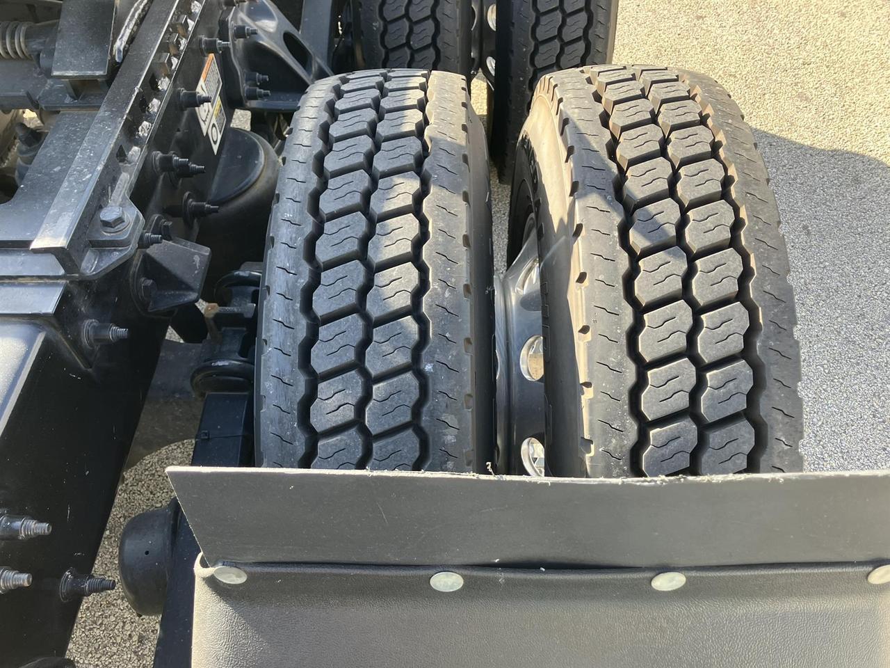 2021 Peterbilt 579 Rochester MN