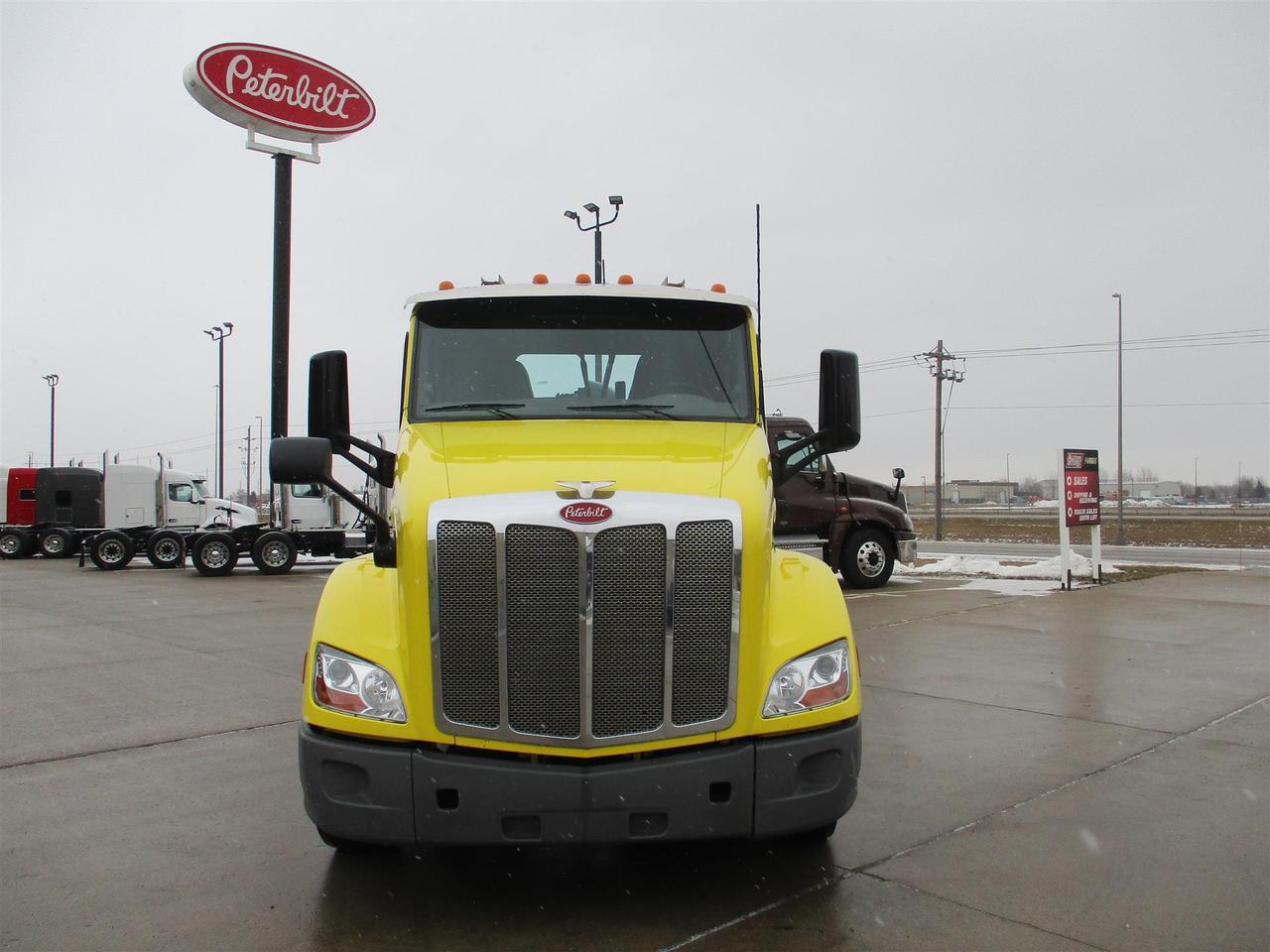 2021 Peterbilt 579 Non-Sleeper