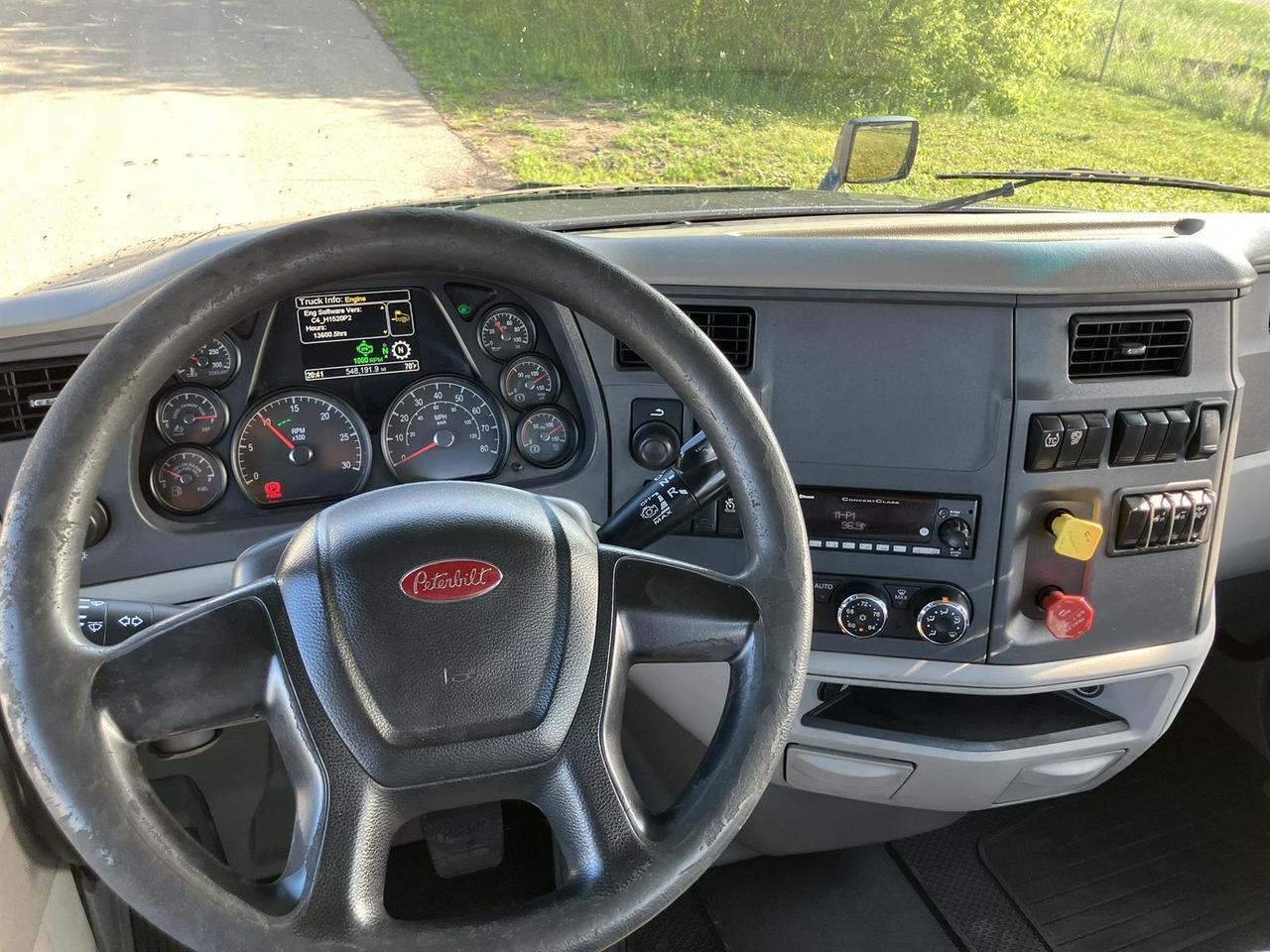 2021 Peterbilt 579 Rochester MN