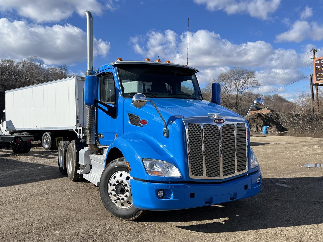 2021 Peterbilt 579 Fargo ND