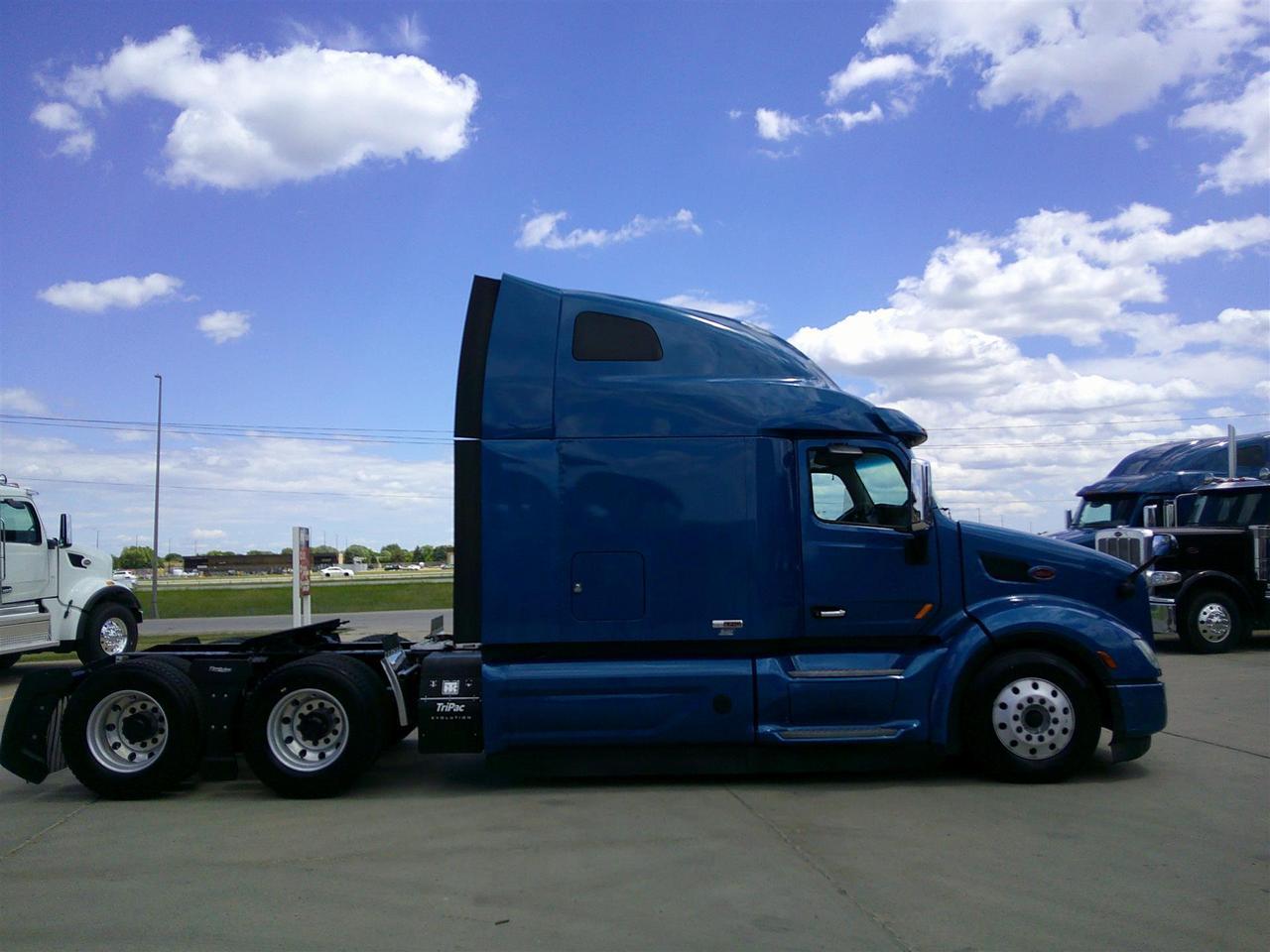 2021 Peterbilt 579 Fargo ND