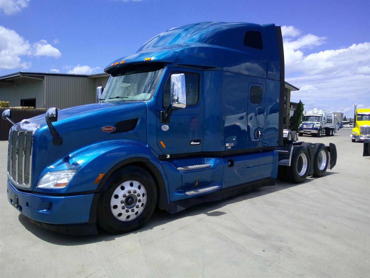 2021 Peterbilt 579 Sleeper
