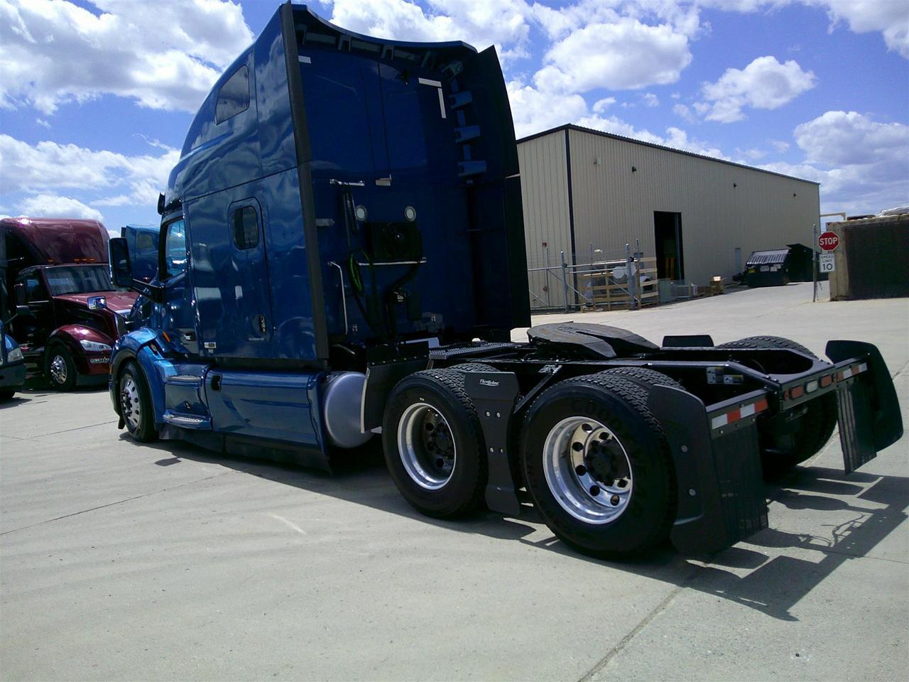2021 Peterbilt 579 Fargo ND
