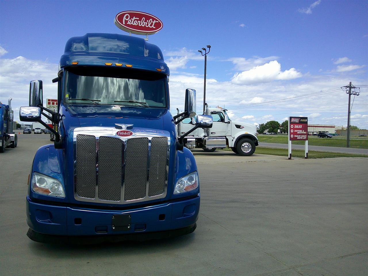 2021 Peterbilt 579 Sleeper
