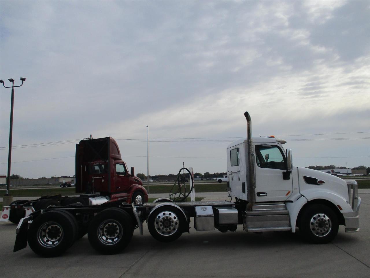 2021 Peterbilt 579 Fargo ND