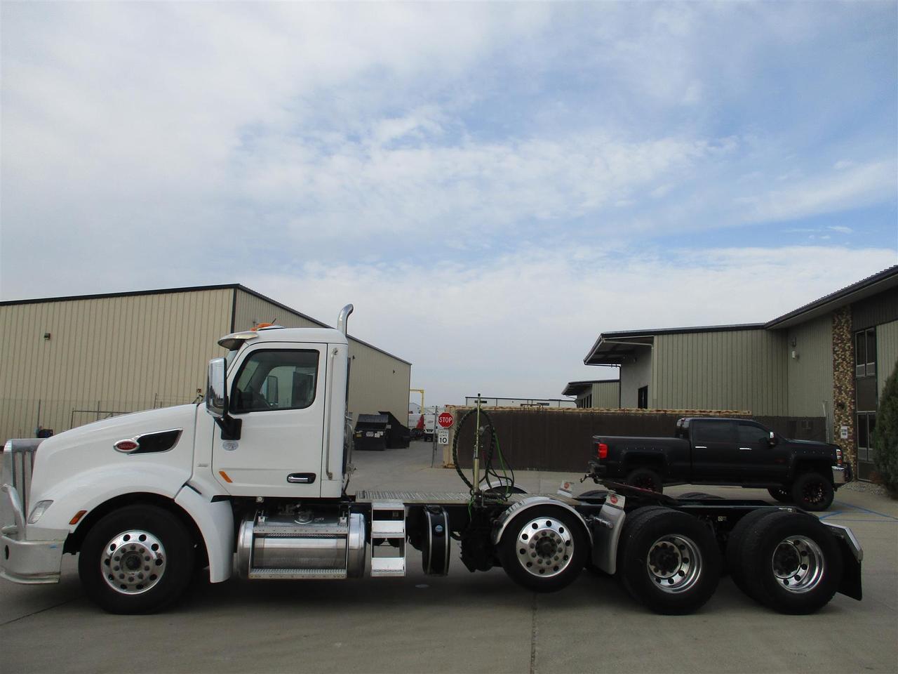2021 Peterbilt 579 Fargo ND