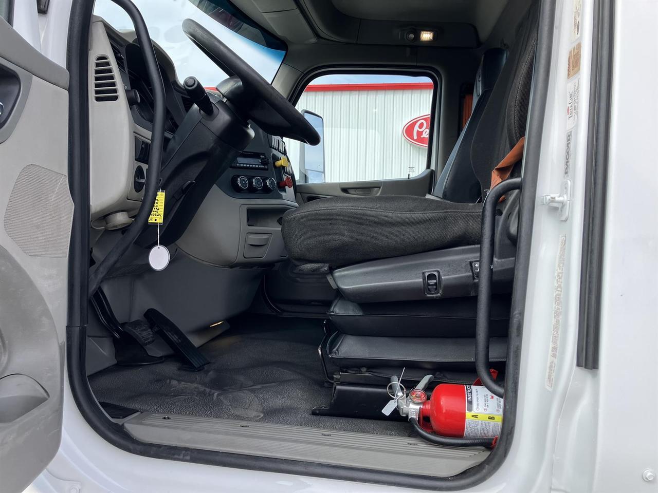 2021 Peterbilt 579 - image 10