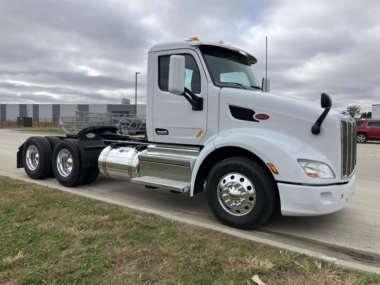 2021 Peterbilt 579