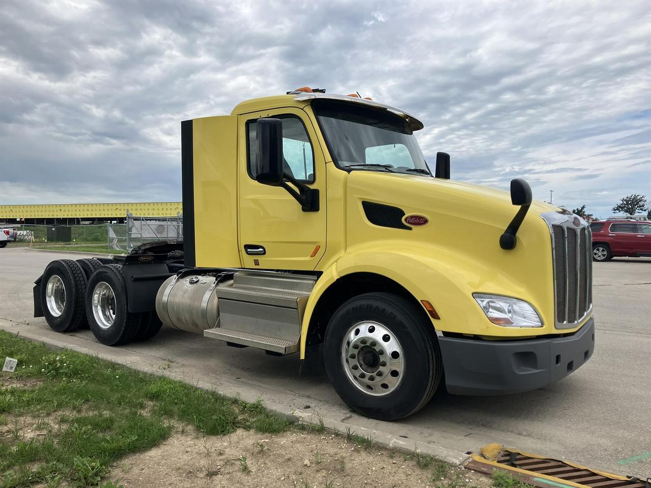 2021 Peterbilt 579