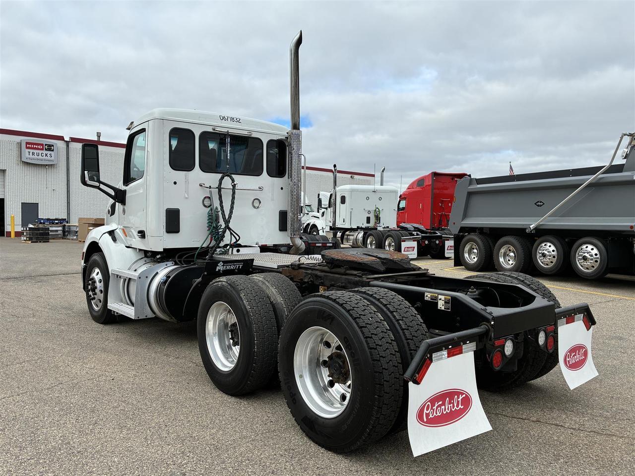 2021 Peterbilt 579 Non-Sleeper