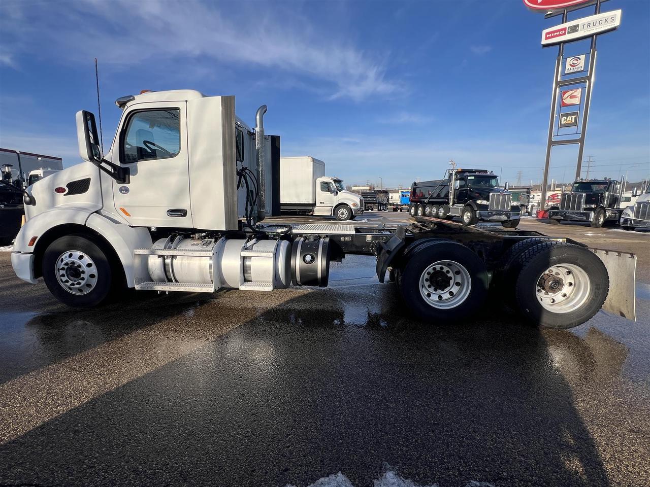 2021 Peterbilt 579