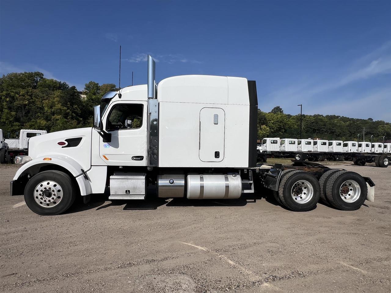 2021 Peterbilt 579 80&quot; Raised Roof South St. Paul MN