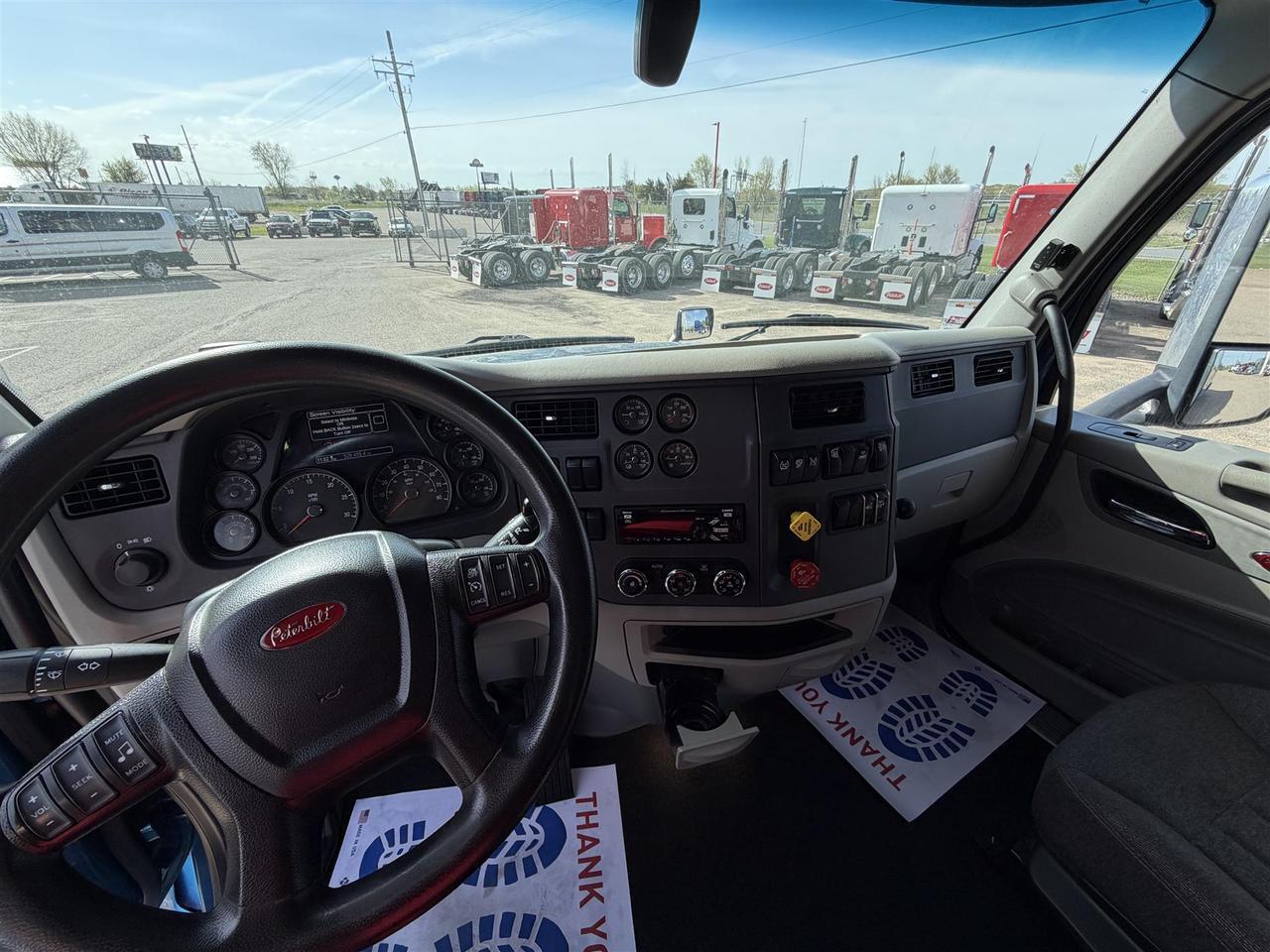 2021 Peterbilt 579 80" Ultraloft Eau Claire WI