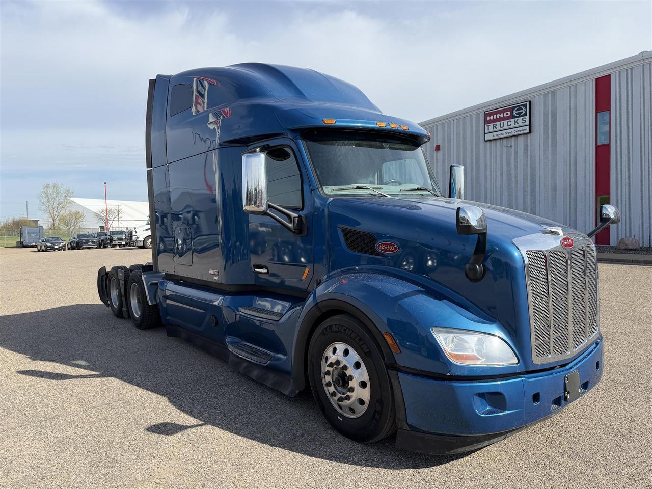 2021 Peterbilt 579 Sleeper