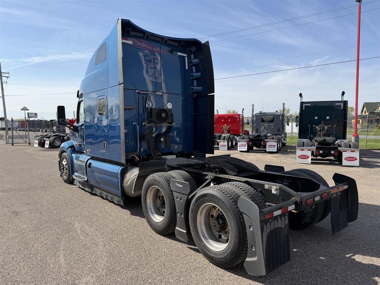 2021 Peterbilt 579 Sleeper