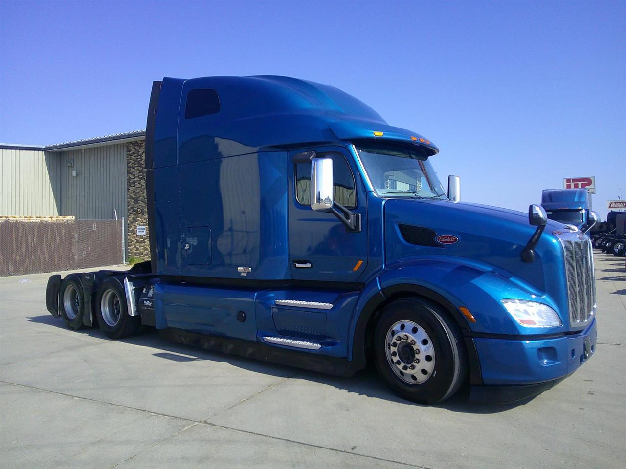 2021 Peterbilt 579 Sleeper