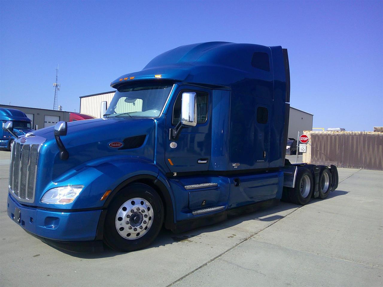 2021 Peterbilt 579 Sleeper