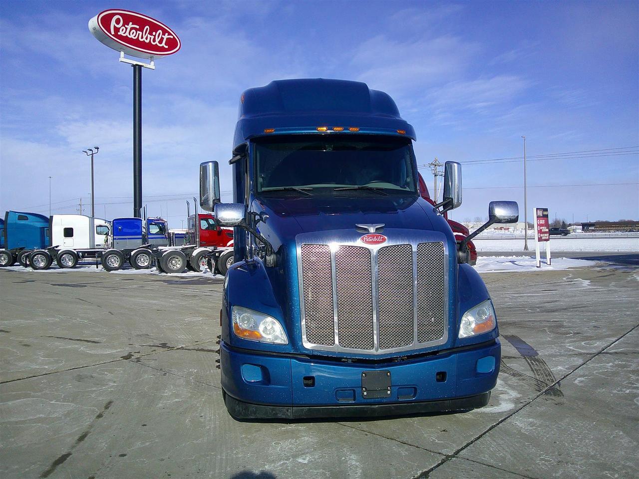 2021 Peterbilt 579 Sleeper