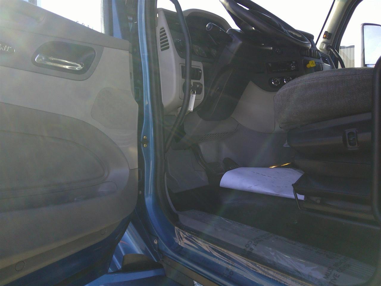 2021 Peterbilt 579 80" Ultraloft Rochester MN