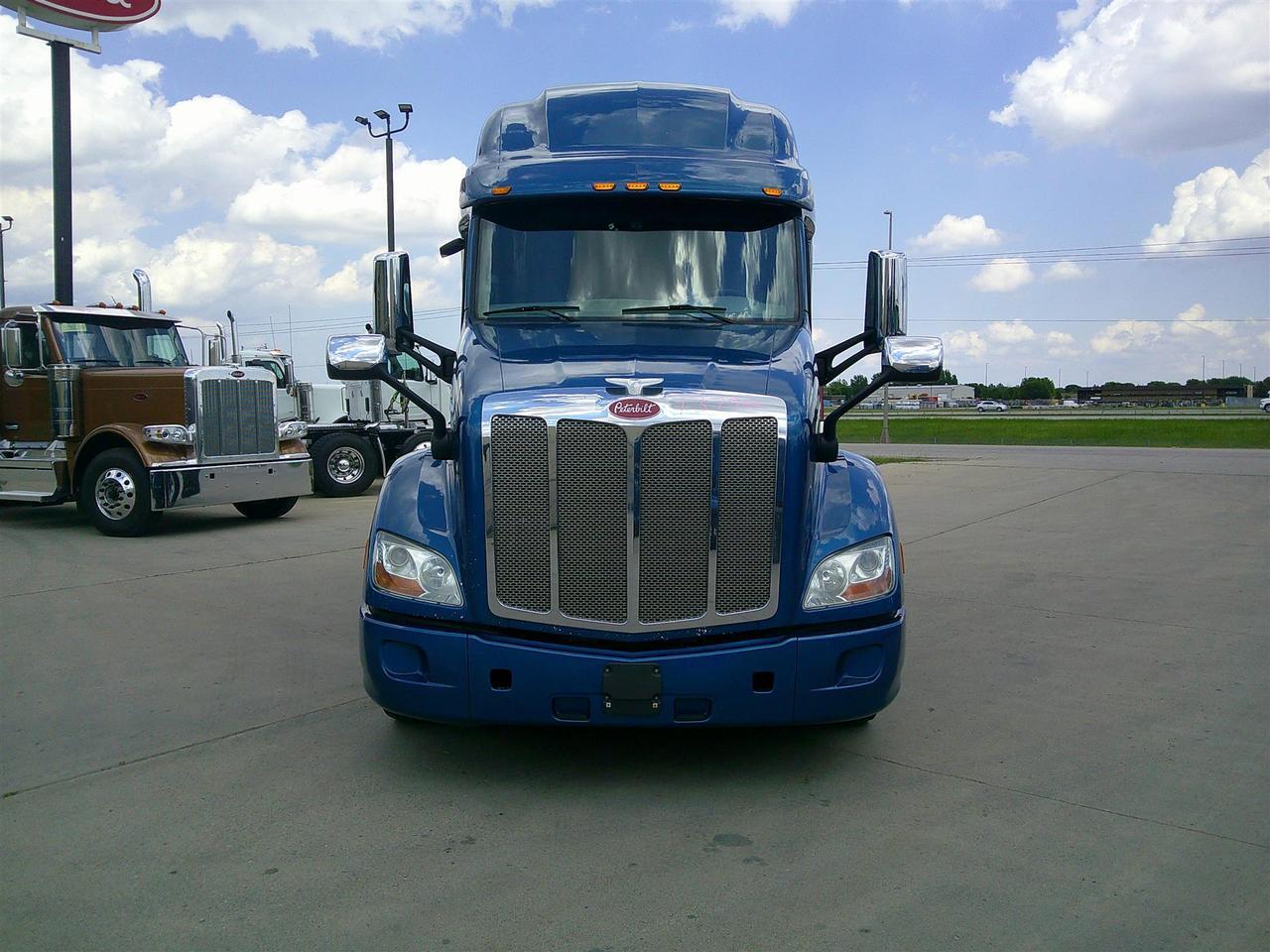 2021 Peterbilt 579 Sleeper