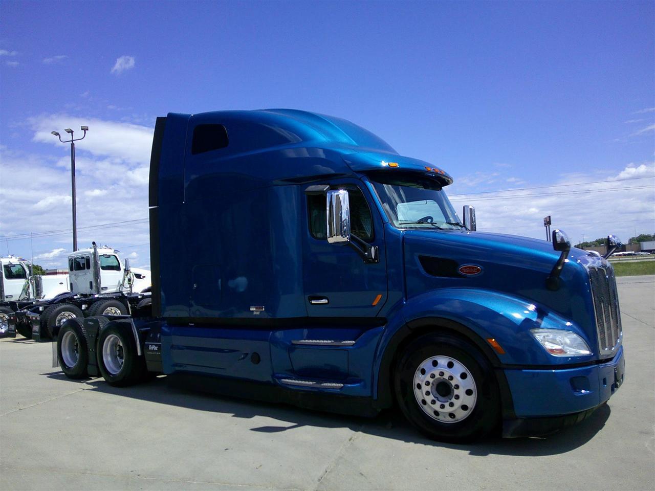 2021 Peterbilt 579 Sleeper