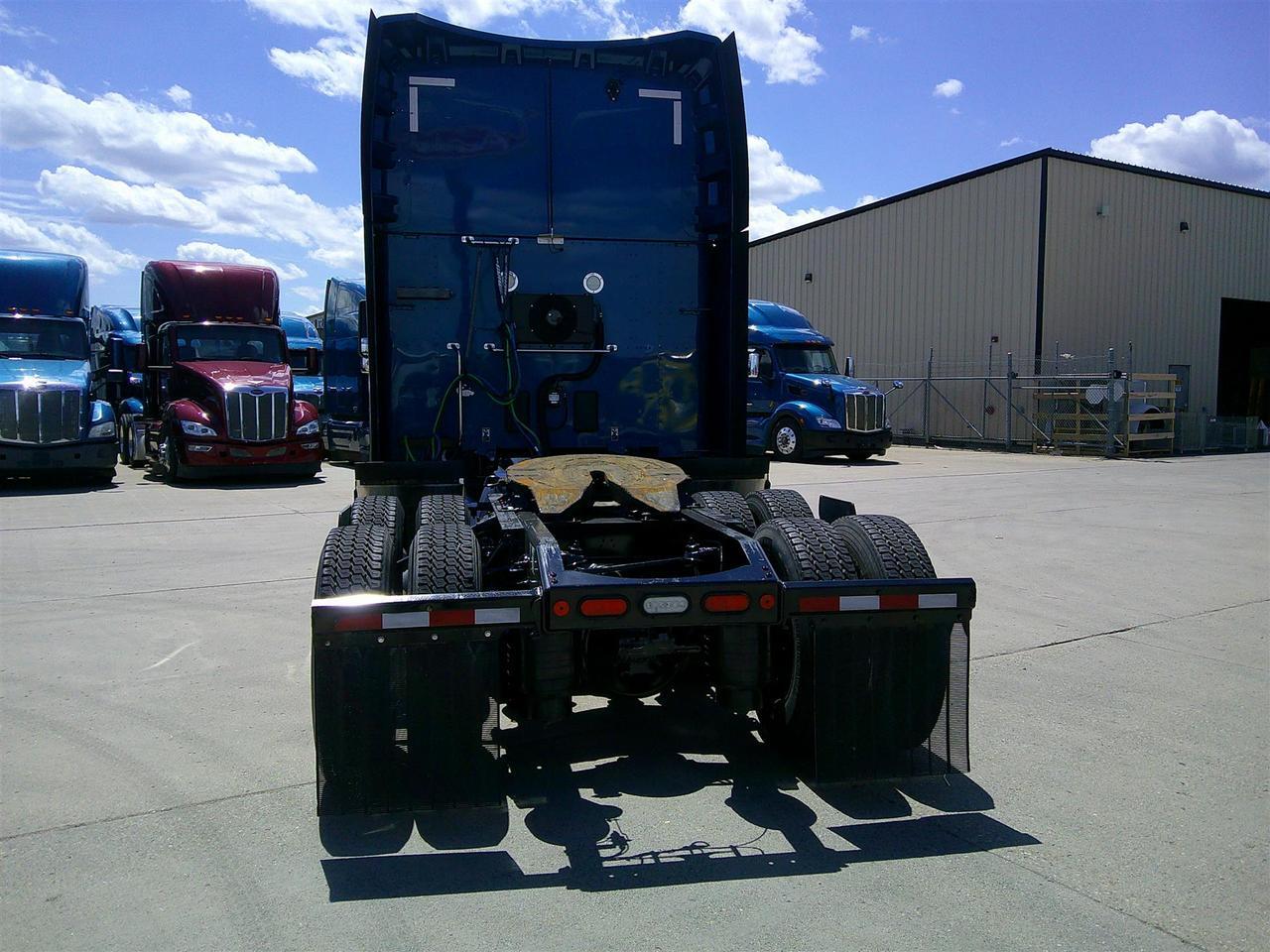 2021 Peterbilt 579 80" Ultraloft Fargo ND