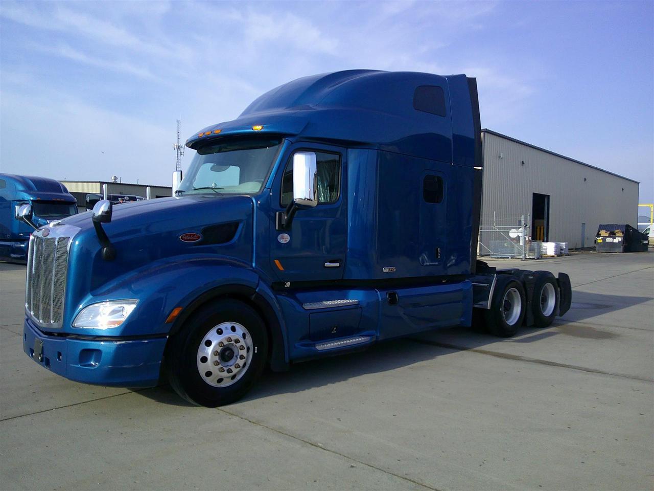 2021 Peterbilt 579 Sleeper