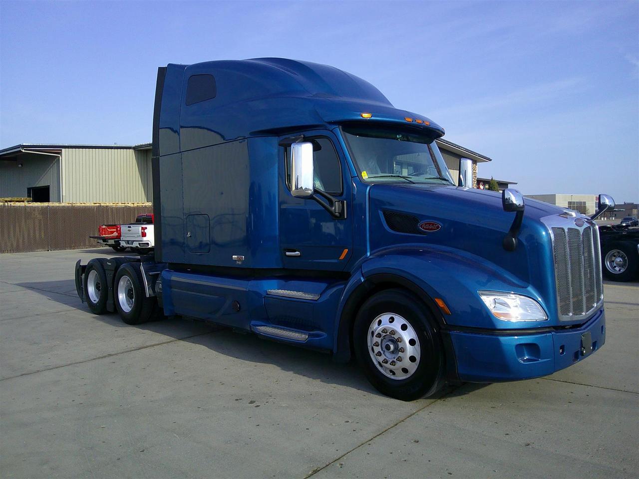 2021 Peterbilt 579 Sleeper
