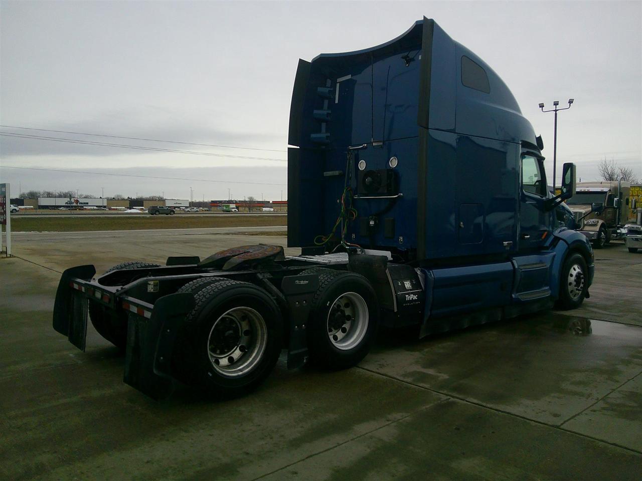 2021 Peterbilt 579 80" Ultraloft Fargo ND