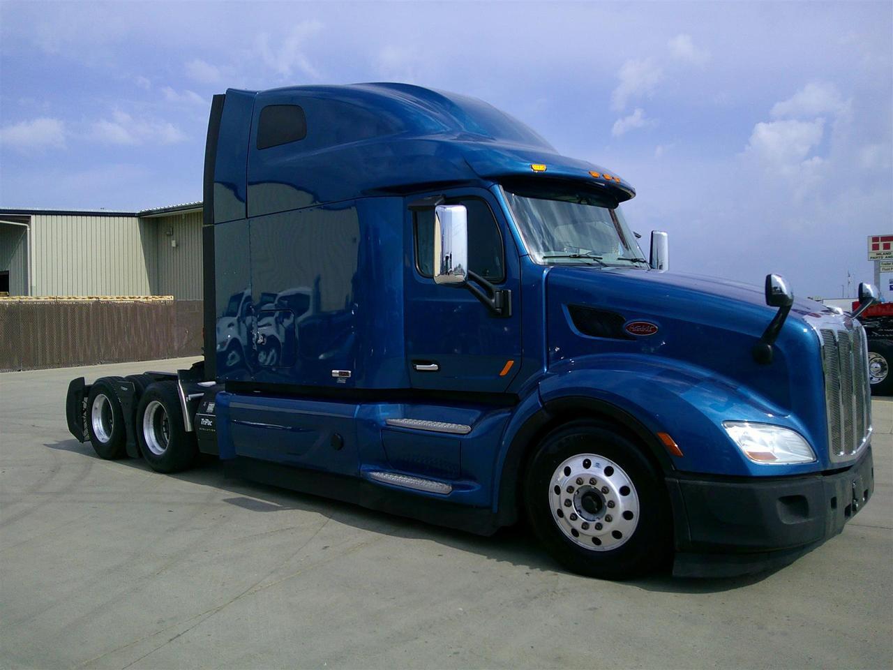2021 Peterbilt 579 Sleeper