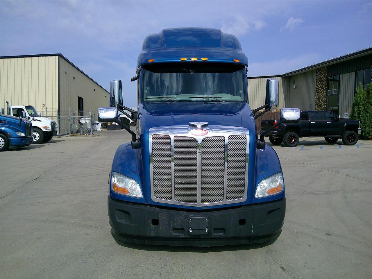 2021 Peterbilt 579 Sleeper