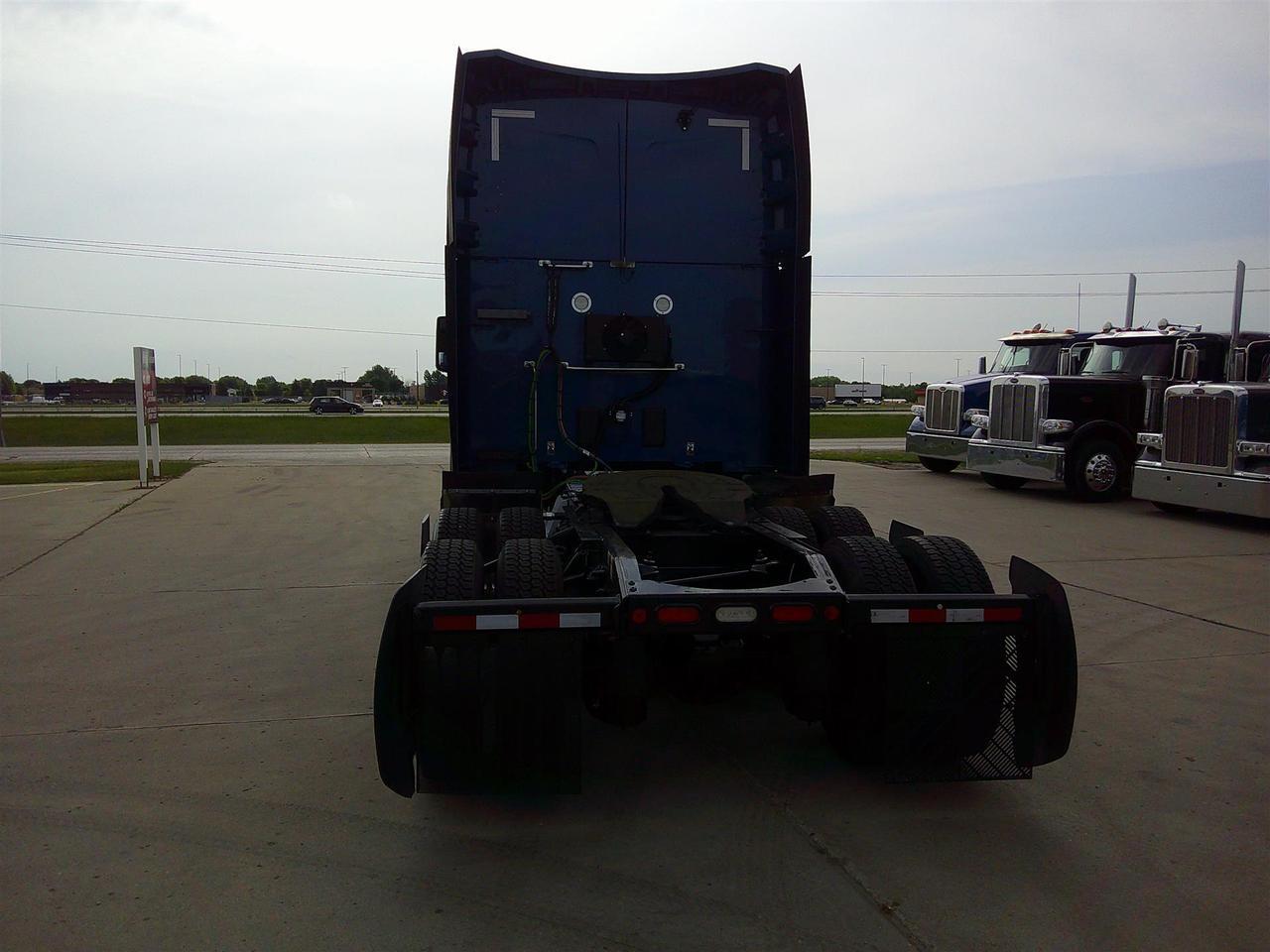 2021 Peterbilt 579 80" Ultraloft Fargo ND
