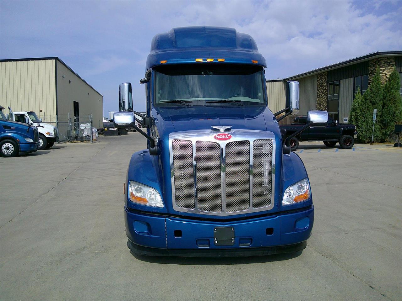 2021 Peterbilt 579 Sleeper