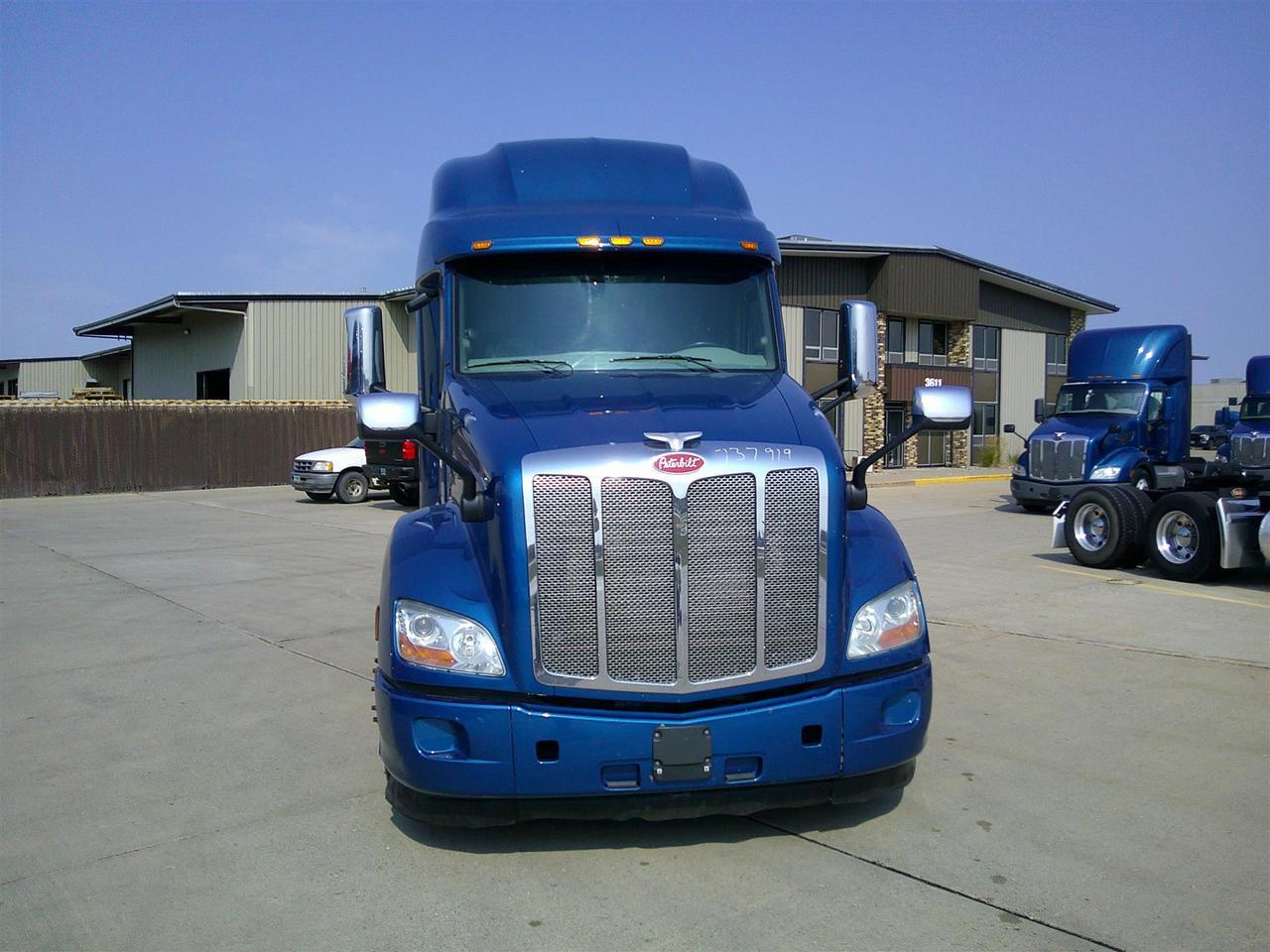 2021 Peterbilt 579 Sleeper