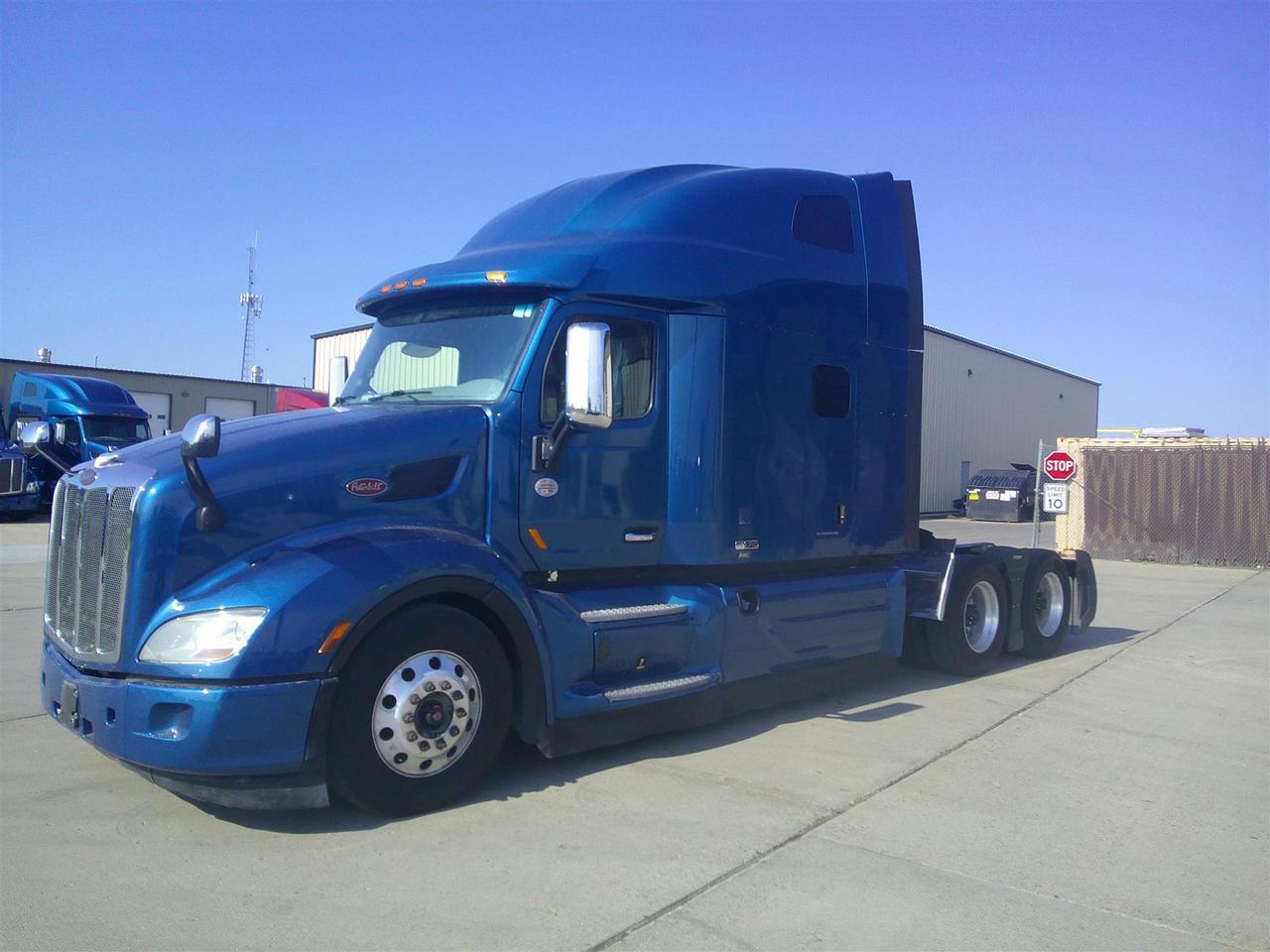 2021 Peterbilt 579 Sleeper