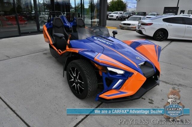 2021 Polaris Slingshot R / 2.0L I4 / Automatic / Push Button Start / Navigation / Bluetooth / Back Up Camera / Rockford Fosgate Speakers / Cruise Control / LED Headlights & Taillights / Aluminum Wheels / Only 4K Miles Wasilla AK