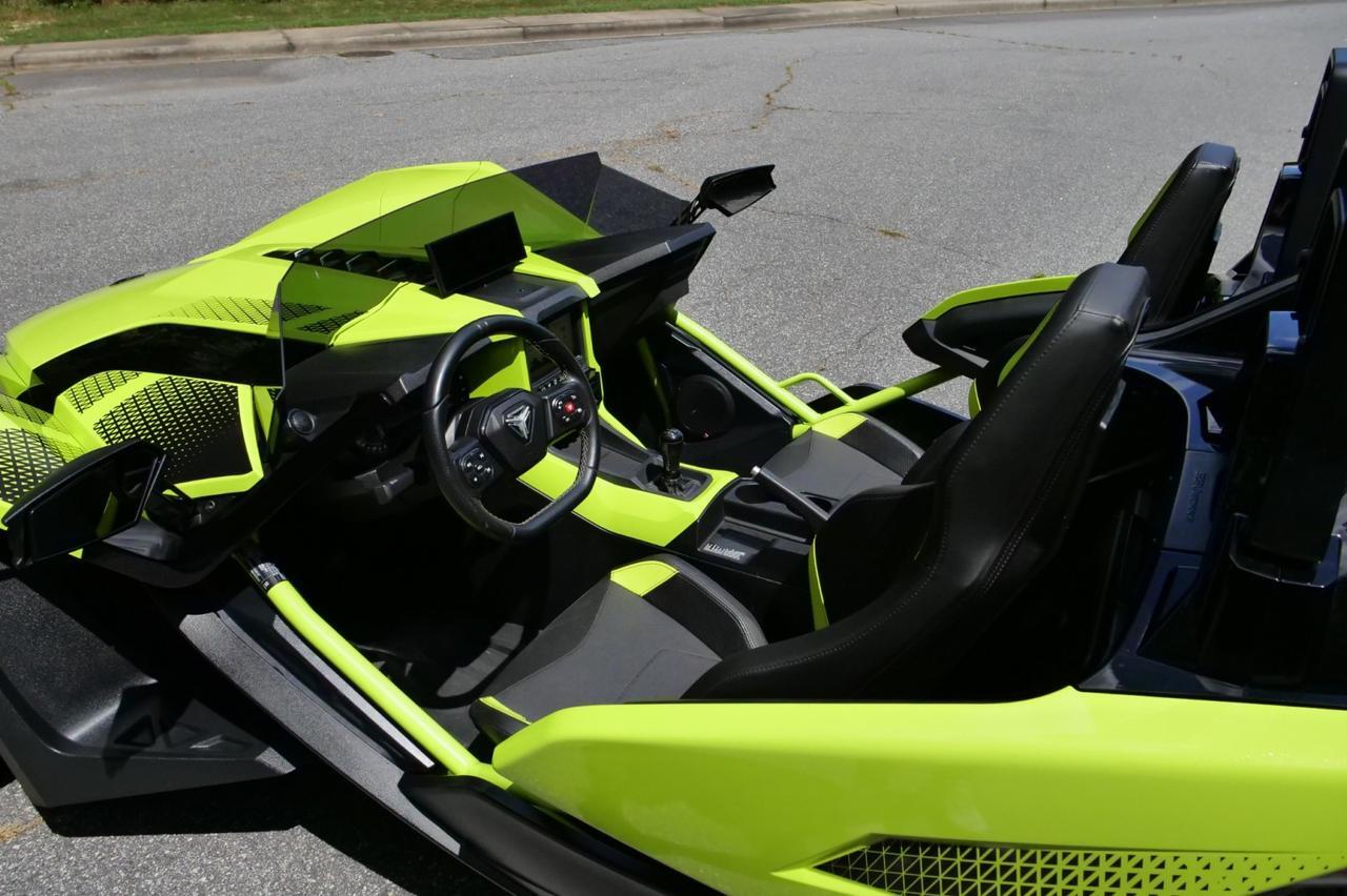 2021 Polaris Slingshot R Limited / Neon Fade / Tech PKG 3 / Stage 2 Audio! Lincolnton NC