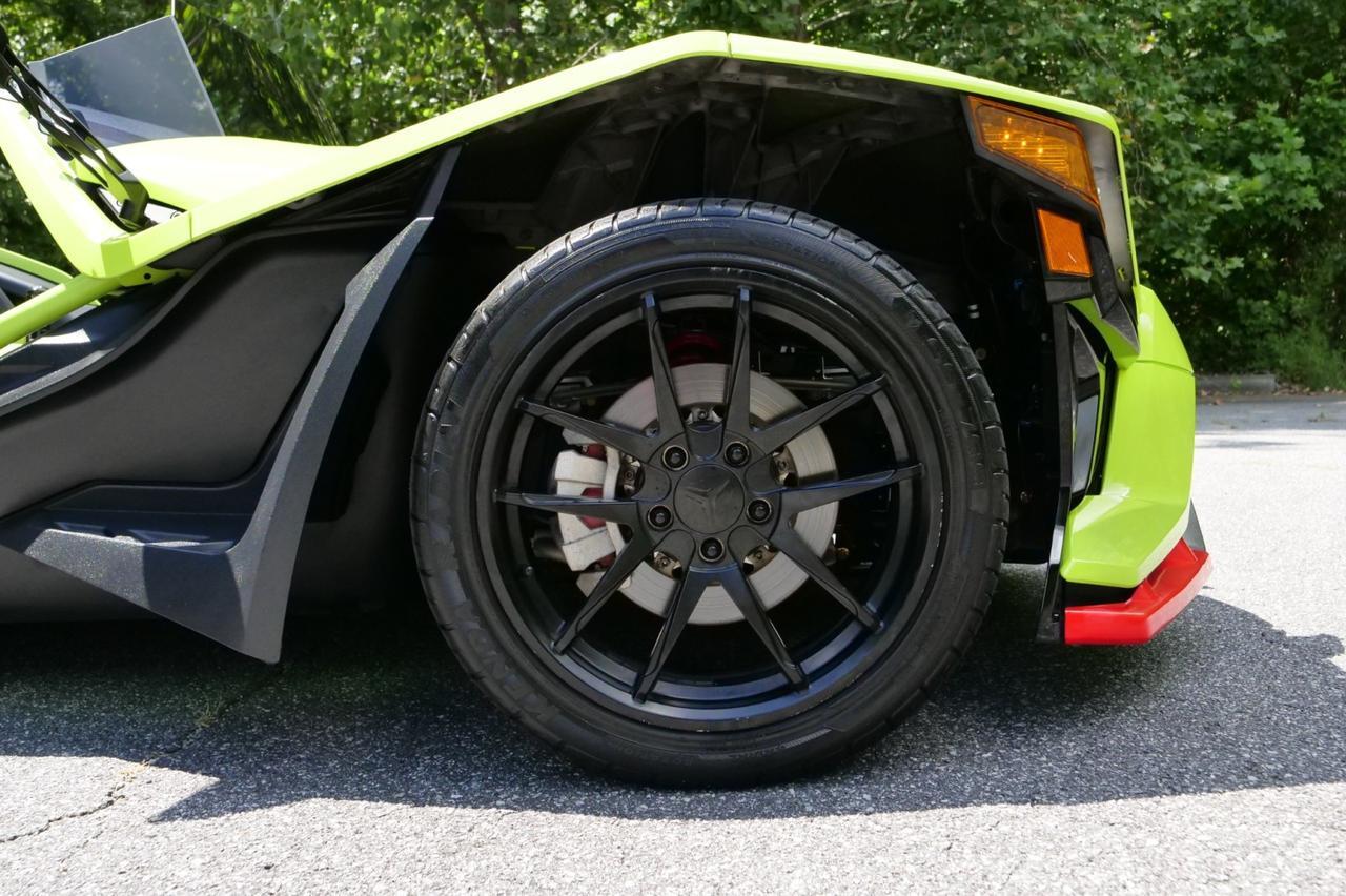 2021 Polaris Slingshot R Limited / Neon Fade / Tech PKG 3 / Stage 2 Audio! Lincolnton NC