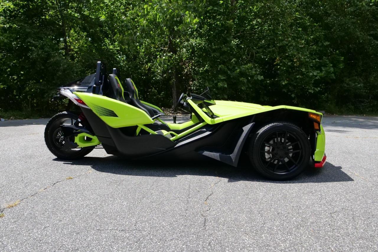2021 Polaris Slingshot R Limited / Neon Fade / Tech PKG 3 / Stage 2 Audio! Lincolnton NC