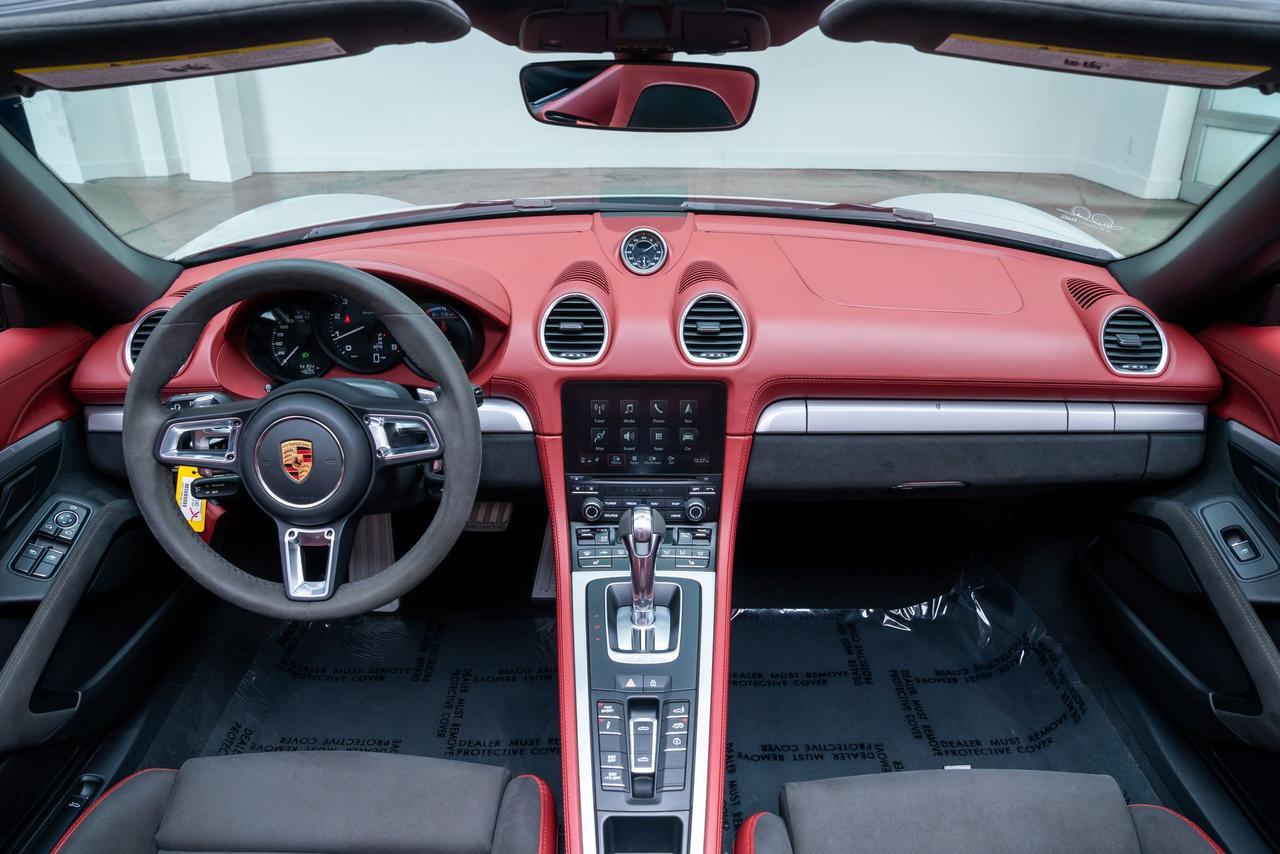 2021 Porsche 718 Spyder Roadster Spyder Classic Interior Package / PDK / B Portland OR