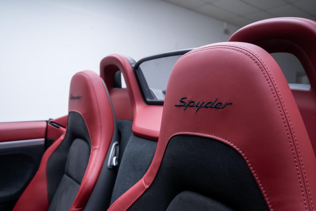 2021 Porsche 718 Spyder Roadster Spyder Classic Interior Package / PDK / B Portland OR