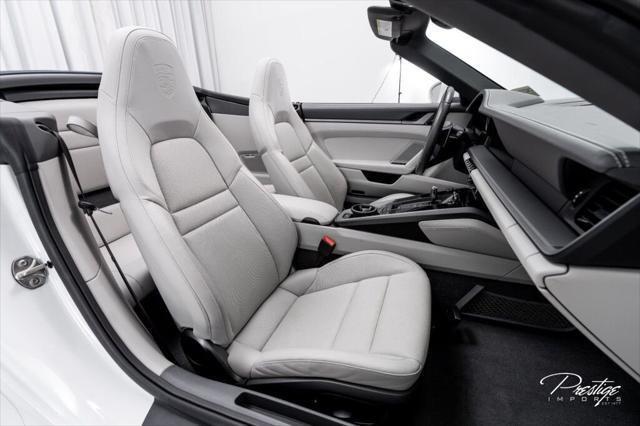 2021 Porsche 911 Carrera Cabriolet North Miami Beach FL