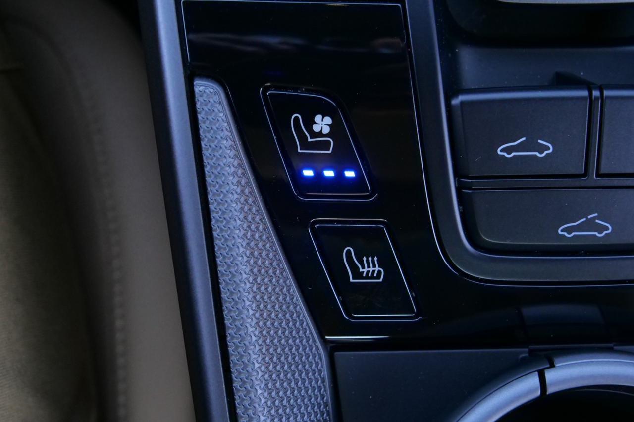 2021 Porsche 911 Carrera / Premium Package / Front Axle System! Lincolnton NC