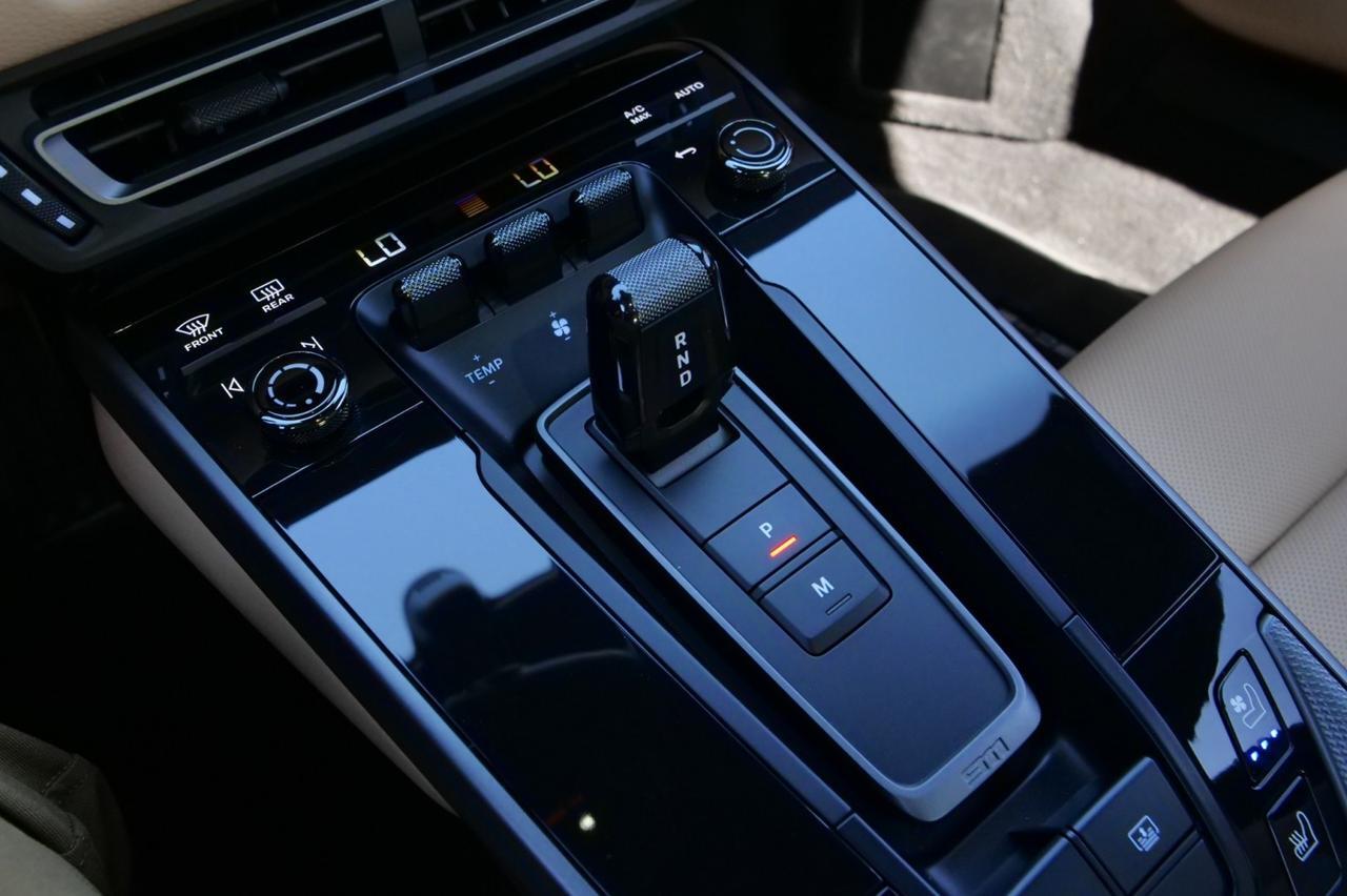 2021 Porsche 911 Carrera / Premium Package / Front Axle System! Lincolnton NC