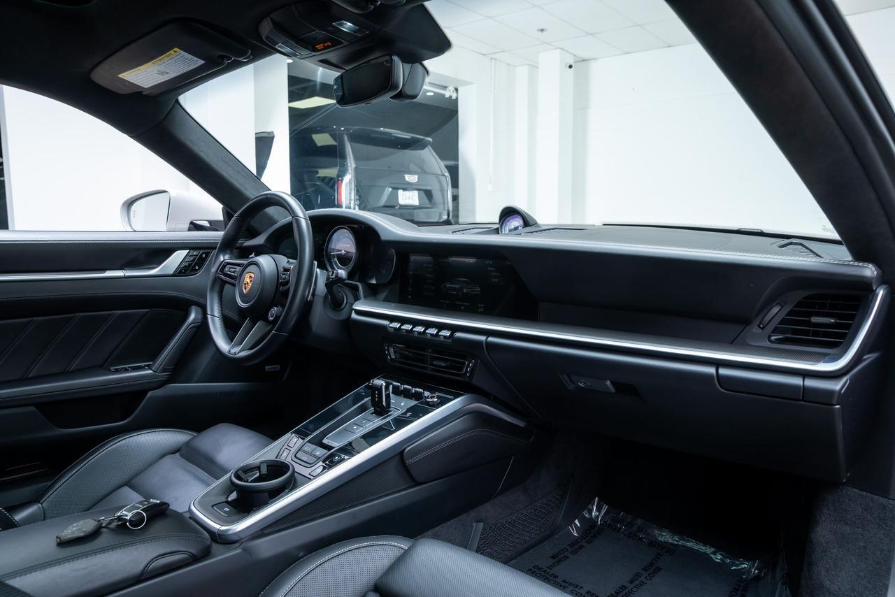 2021 Porsche 911 Turbo S ( 992.1 ) Front Axle Lift / Sport Exhaust / $30k i Portland OR
