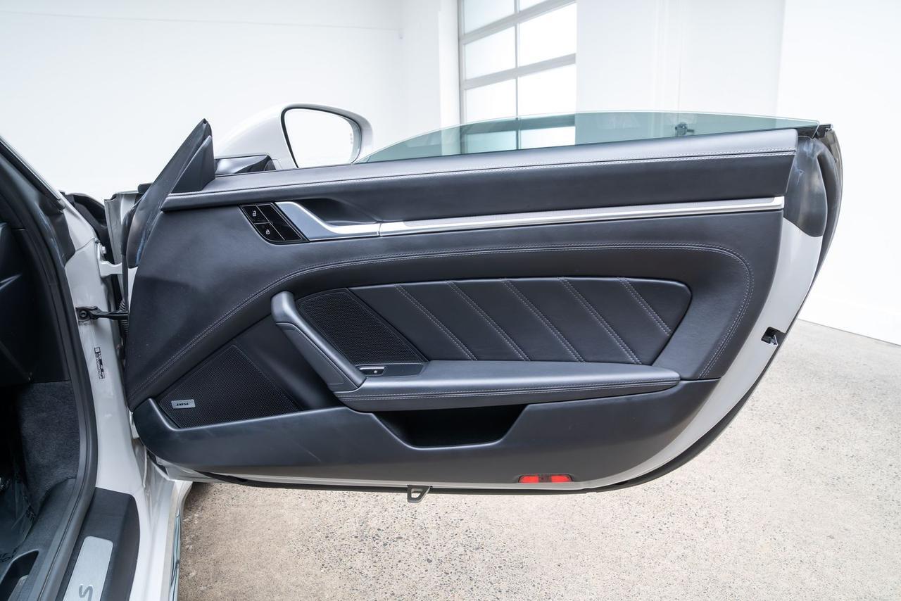 2021 Porsche 911 Turbo S Front Axle Lift / Sport Exhaust / $30k in Options Portland OR